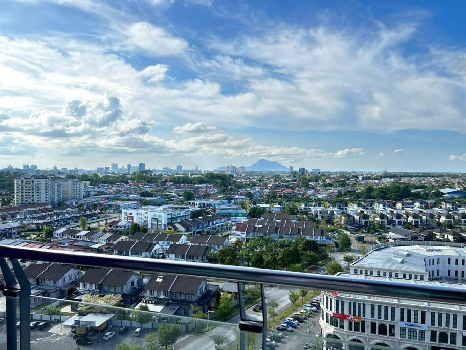 Jeff & Ricky Homestay 82@Vivacity Megamall Kuching Exterior foto